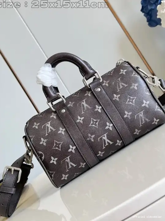 Official oldcobbler BANDOULIÈRE VUITTON KEEPALL 25 LOUIS 0519
